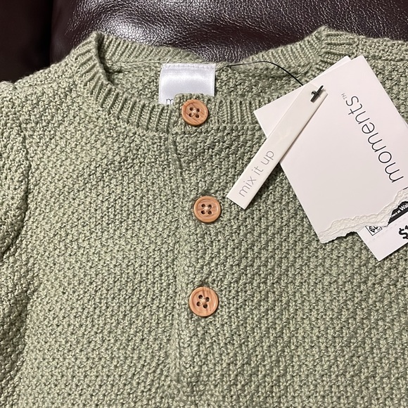 Two Modern Moments Sweater Type Onsies 0-3 months and 6-9 months - Picture 11 of 14